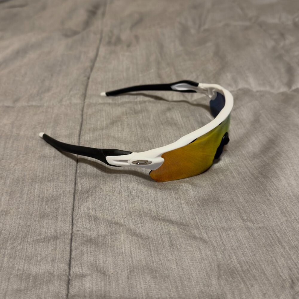 Oakley Radar EV Path Sunglasses Red Lens / White and Black Frame - Picture 5 of 5